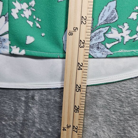 Tuckernuck Top Womens Small Green Floral Botanical Rose Preppy Blouse - Picture 8 of 8